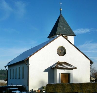 Kath.Kirche-1 Leider haben wir keinen Alternativtext zu diesem Bild, aber wir arbeiten daran.